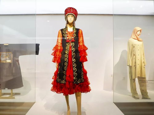 錦繡華章 走進民族智慧創(chuàng)造的服飾文化