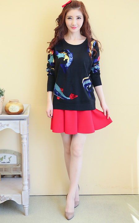 一襲半身小黑裙，解鎖女神范穿搭新境界